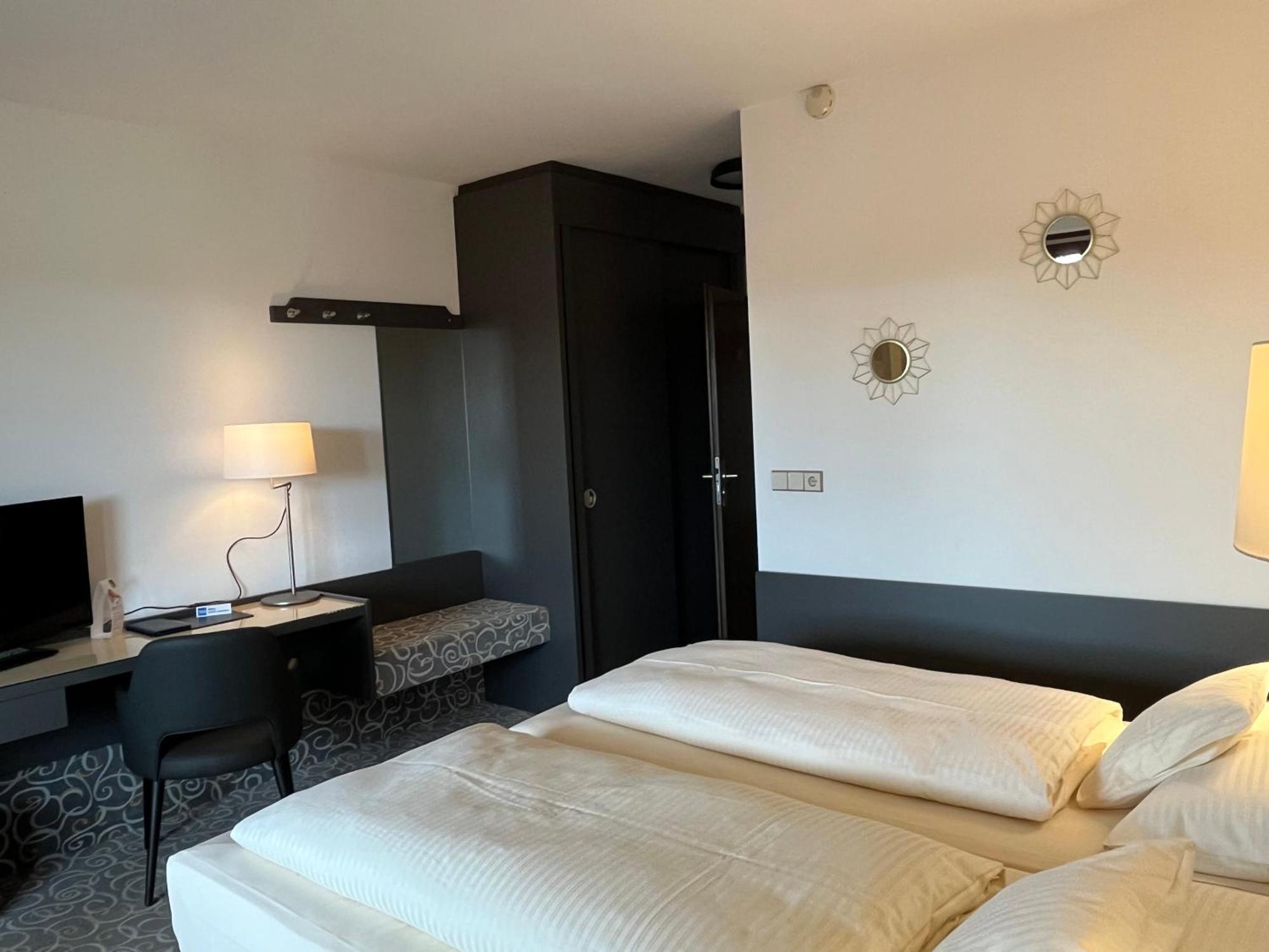 Hotel Gasthof Seefelder Hof ดีสเซิน อัม อัมเมอร์เซ ภายนอก รูปภาพ